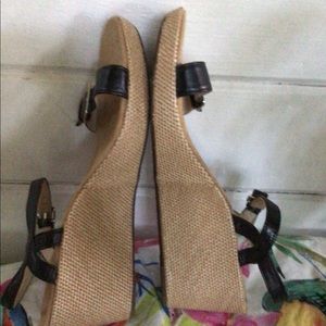 Vionic Enisa Women’s Backstrap Orthotic Sandals